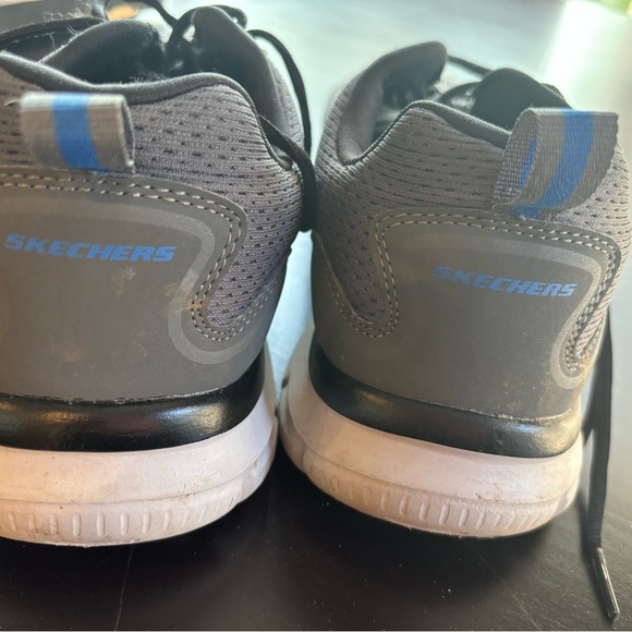 Men’s Skechers walking sneakers. I’m very good condition - Picture 4 of 4